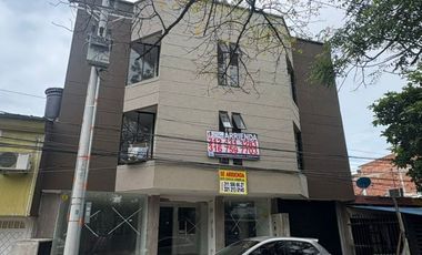 Edificio Comerdial de Tres Niveles, en Arriendo y Venta Barrio Santa Librada