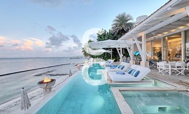 Casa en Venta en Cancun en Punta Sam Puerto Juárez a Pie de Playa