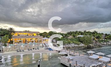 Casa en Venta en Cancun en Punta Sam Puerto Juárez a Pie de Playa