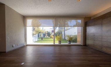 Casa con amplio Jardín en Bosques de Angelópolis