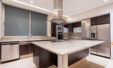 Casa con amplio Jardín en Bosques de Angelópolis