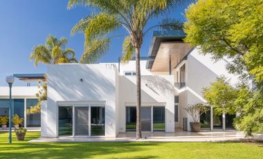 Casa con amplio Jardín en Bosques de Angelópolis