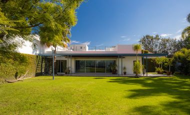 Casa con amplio Jardín en Bosques de Angelópolis
