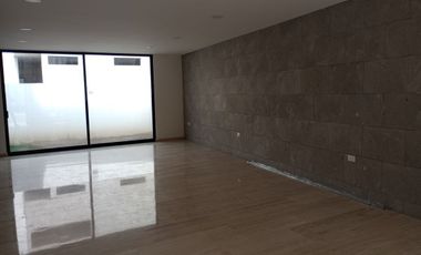 Casa en Venta en Parque Queretaro, Lomas de Angelopolis