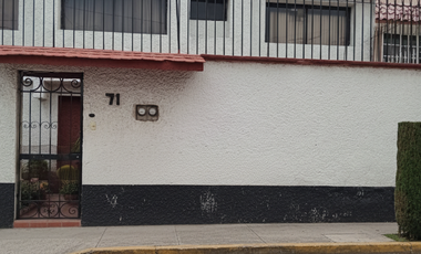 Venta de Casa en Esquina en Bosque del Sur, Xochimilco - 4 Recámaras y Garage para 4 Autos