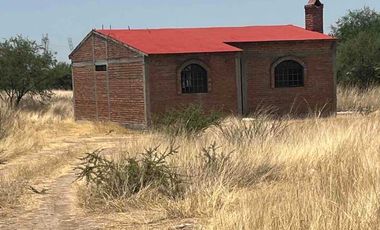 TERRENO CAMPESTRE CON CASA