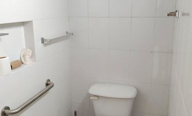 Casa En Venta En Valle De Los Pinos, Sta Monica, 3 Rec, 2.5 Baños, 1 Auto, Calle Cerrada