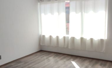 Casa En Venta En Valle De Los Pinos, Sta Monica, 3 Rec, 2.5 Baños, 1 Auto, Calle Cerrada