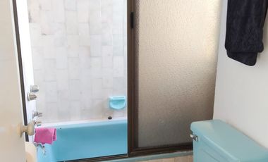 Casa En Venta En Valle De Los Pinos, Sta Monica, 3 Rec, 2.5 Baños, 1 Auto, Calle Cerrada