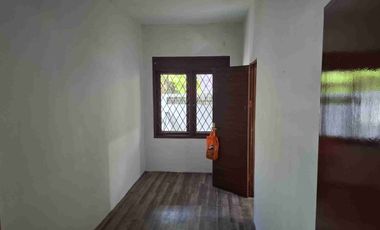 DI SEWAKAN RUMAH  BARU DIRENOVASI SIAP HUNI DAN NYAMAN LOKASI DI DURI KEPA JAKARTA BARAT