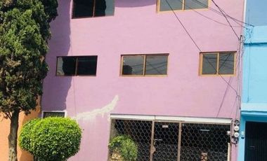 CASA EN VENTA EN SASSARI # 29, LOMAS ESTRELLA, IZTAPALAPA, CDMX.