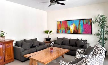 Residencia en venta en la privada Club de Golf