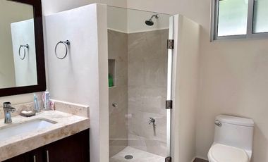 Residencia en venta en la privada Club de Golf