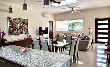 Residencia en venta en la privada Club de Golf