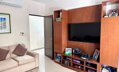 Residencia en venta en la privada Club de Golf