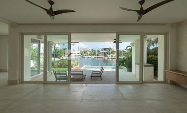 Casa en Venta, Los Canales, Puerto Cancún, Cancún