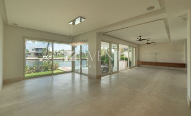 Casa en Venta, Los Canales, Puerto Cancún, Cancún