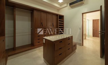 Casa en Venta, Los Canales, Puerto Cancún, Cancún