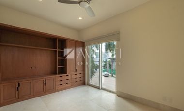 Casa en Venta, Los Canales, Puerto Cancún, Cancún