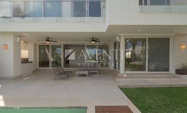 Casa en Venta, Los Canales, Puerto Cancún, Cancún