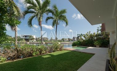 Casa en Venta, Los Canales, Puerto Cancún, Cancún