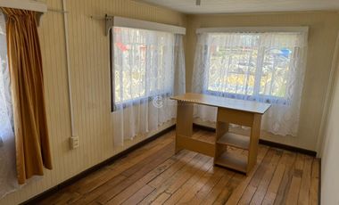 VENTA AMPLIO TERRENO CON CASA, CENTRO DE FUTRONO