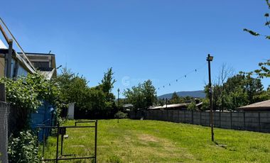 VENTA AMPLIO TERRENO CON CASA, CENTRO DE FUTRONO