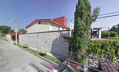 CASA EN VENTA EN LOS MANANTIALES CUAUTLA MORELOS DE REMATE