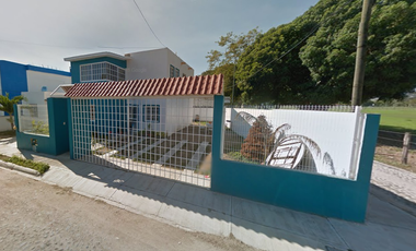 CASA EN VENTA EN PARAISO SALAGUA, MANZANILLO, COLIMA