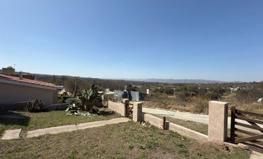 Vendo Casa de dos Habitaciones en Tanti