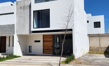 Casa nueva en venta de 5 recamaras en Solares Residencial Zapopan