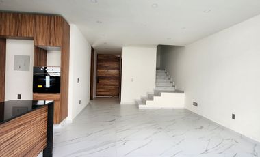 Casa nueva en venta de 5 recamaras en Solares Residencial Zapopan
