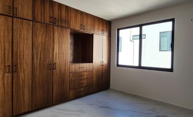 Casa nueva en venta de 5 recamaras en Solares Residencial Zapopan