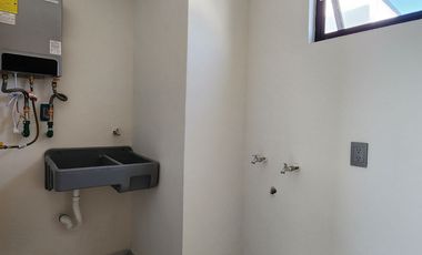 Casa nueva en venta de 5 recamaras en Solares Residencial Zapopan
