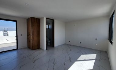 Casa nueva en venta de 5 recamaras en Solares Residencial Zapopan