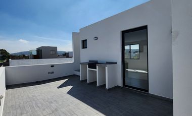 Casa nueva en venta de 5 recamaras en Solares Residencial Zapopan