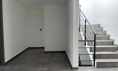 CASA EN RENTA ZONA CHEDRAUI CASCATTA LOMAS DE ANGELÓPOLIS