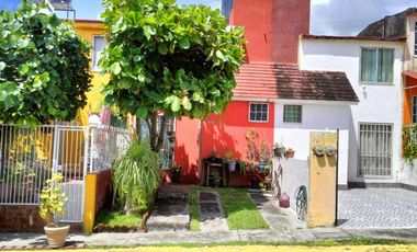 Casa en Villas de Xochitepec con vigilancia