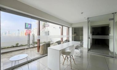 Venta De Departamento Con Cochera y Depósito Cerca A Rambla De Brasil