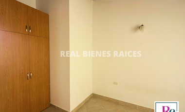 ¡Se vende hermosa casa en unidad abierta!