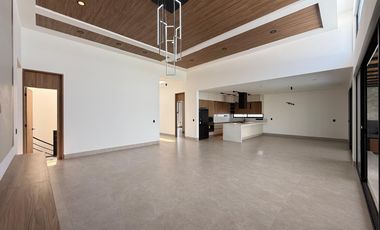 CASA EN VENTA EN FRACCIONAMIENTO LOMAS DE COCOYOC MORELOS