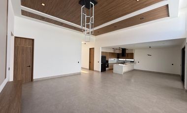 CASA EN VENTA EN FRACCIONAMIENTO LOMAS DE COCOYOC MORELOS
