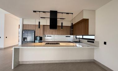 CASA EN VENTA EN FRACCIONAMIENTO LOMAS DE COCOYOC MORELOS