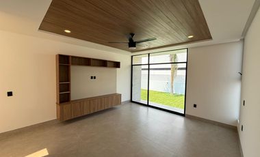 CASA EN VENTA EN FRACCIONAMIENTO LOMAS DE COCOYOC MORELOS
