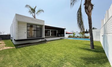 CASA EN VENTA EN FRACCIONAMIENTO LOMAS DE COCOYOC MORELOS