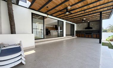 CASA EN VENTA EN FRACCIONAMIENTO LOMAS DE COCOYOC MORELOS
