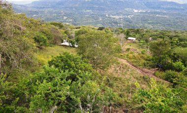 PARCELA CON AGUA POTABLE