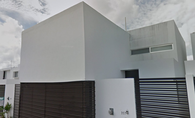 CASA A LA VENTA EN MONTEBELLO, MERIDA, YUCATAN, REMATE ADJUDICADO