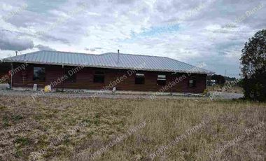 Parcela con casa a 10 minutos del centro