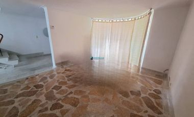 Se arrienda Casa Duplex en el sector de Estadio cód. 4267